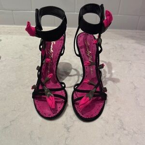 Beverly Feldman Felt Rose Black and Pink Strappy Sandals